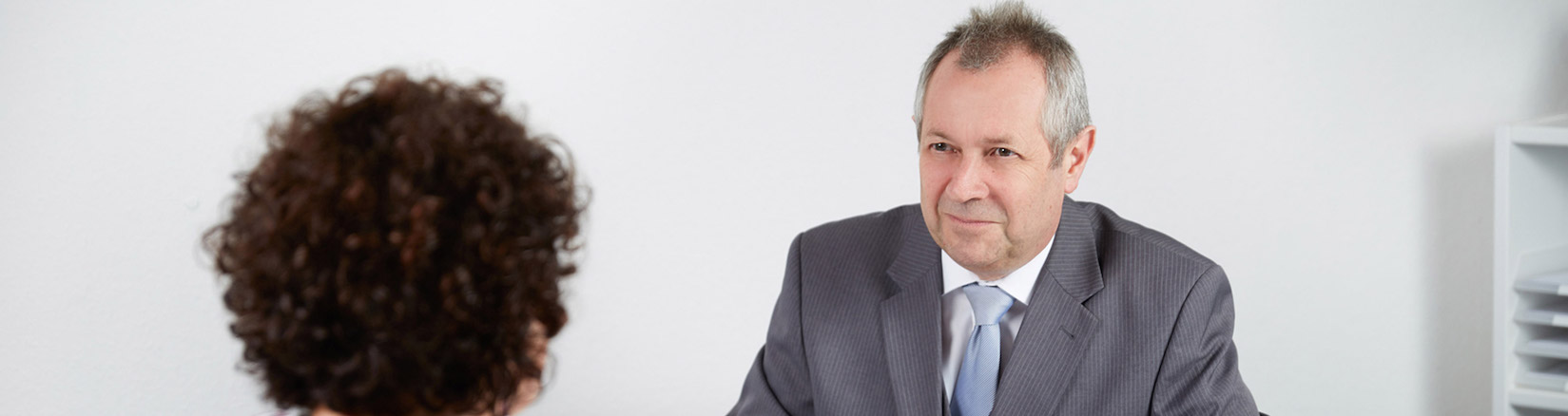 Fachanwalt ArbR Erwin Bräutigam im Mandantengespräch